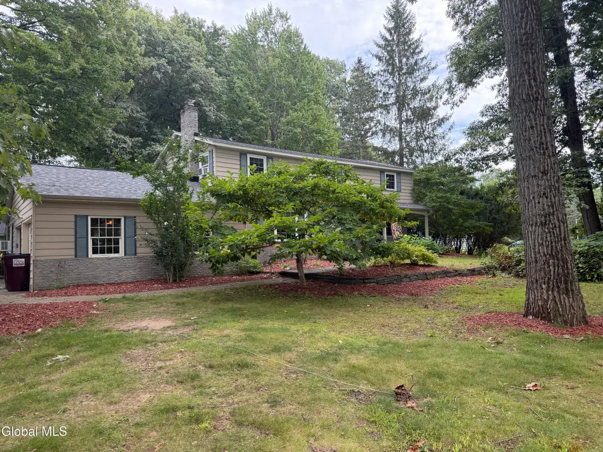 2 Acorn Grove, Ballston Lake, NY 12019 - #1