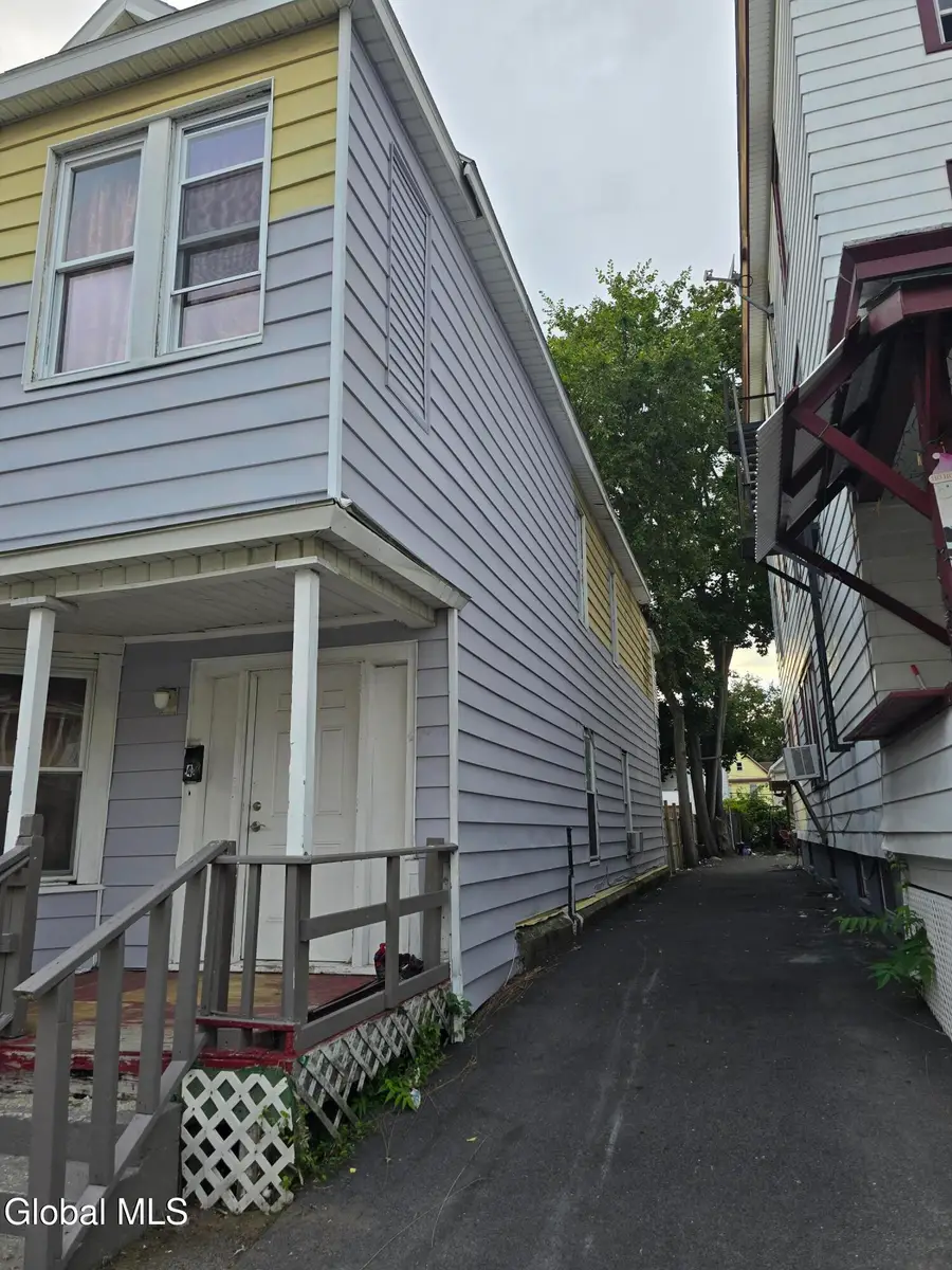 4 Hawk Street, Schenectady, NY 12307 - #3