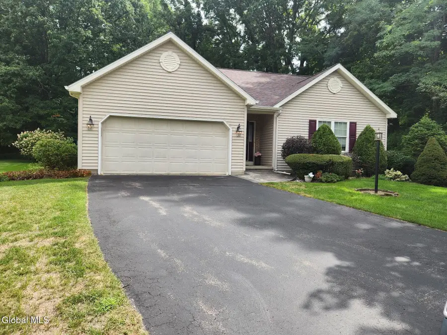 7 Cassidy Drive, Saratoga Springs, NY 12866 - #3