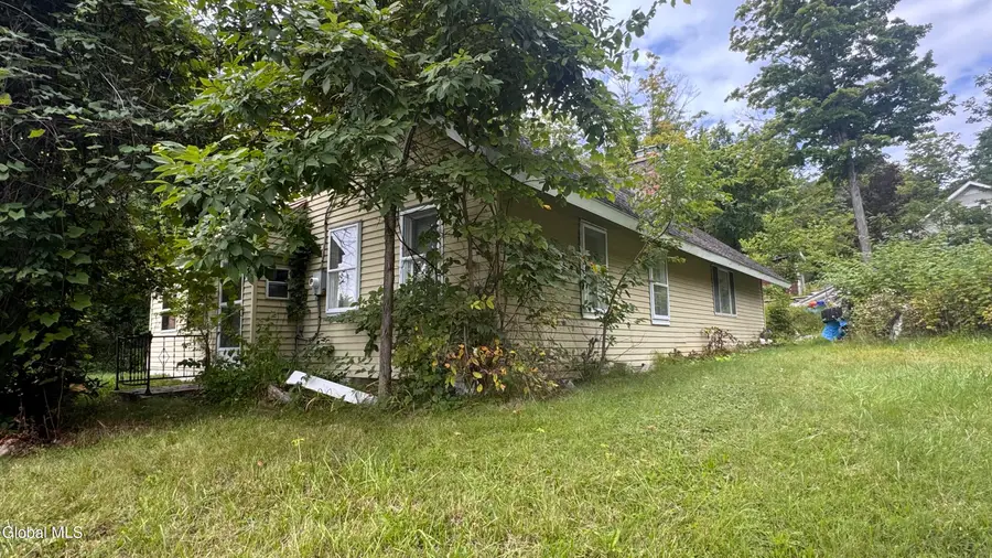 9 Victor Lane, Sand Lake, NY 12018 - #2