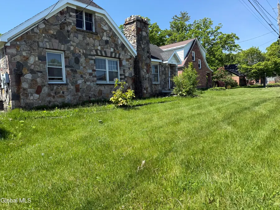 1346 Hillside Avenue, Niskayuna, NY 12309 - #2
