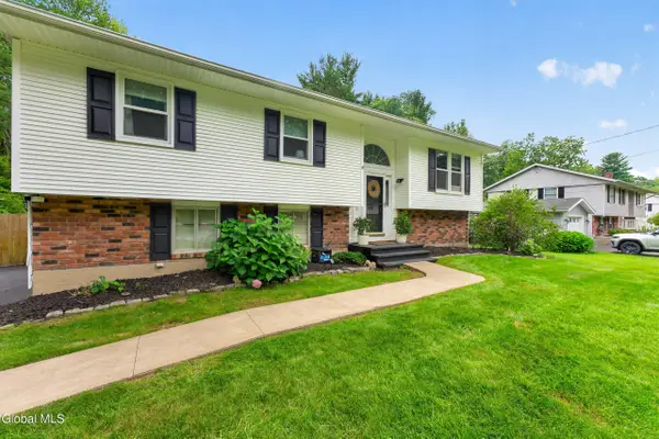 35 Acorn Avenue, Clifton Park, NY 12065