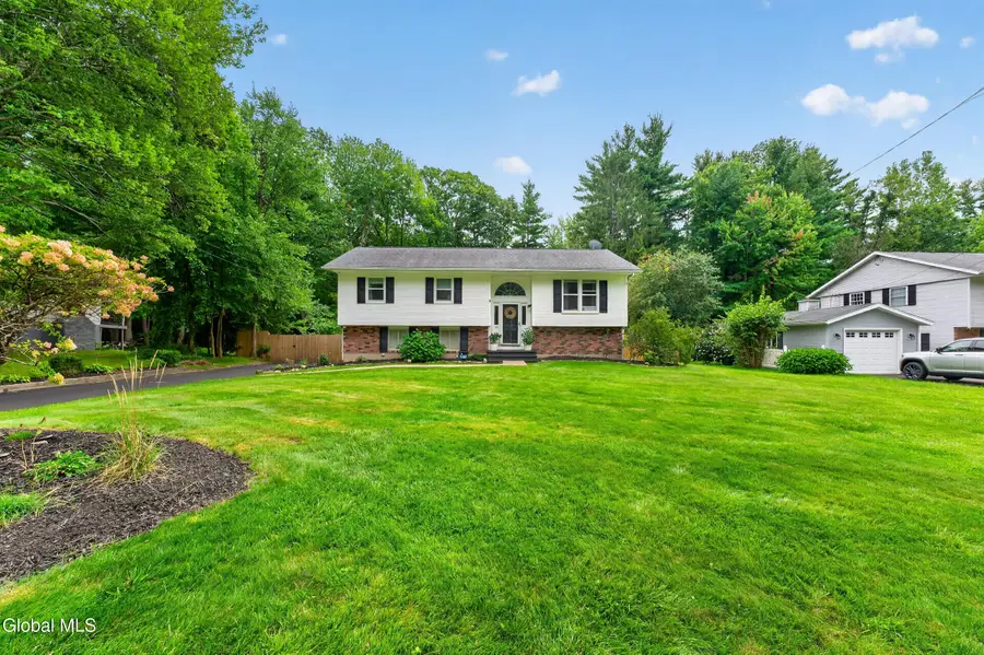 35 Acorn Avenue, Clifton Park, NY 12065 - #3
