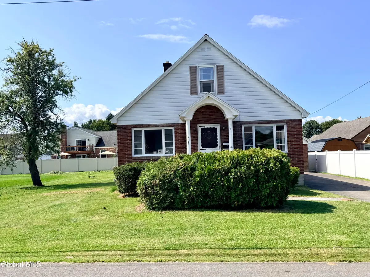 54 Tremont Avenue, Amsterdam, NY 12010 - #1