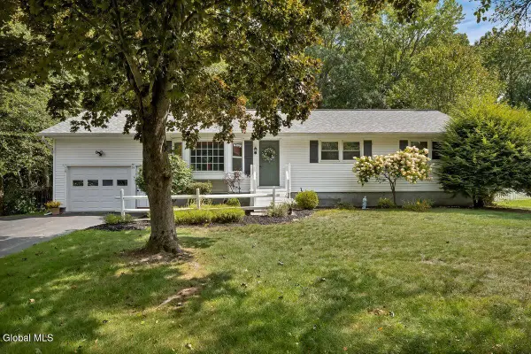 54 Patroon Place, Clifton Park, NY 12019