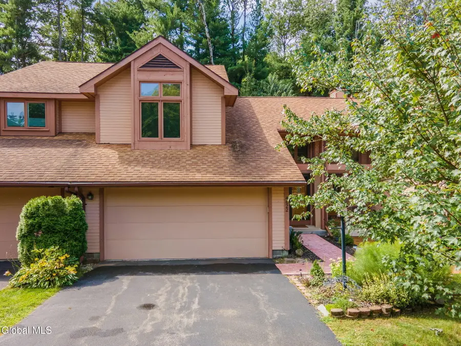 4022 Georgetown Square, Guilderland, NY 12303 - #2