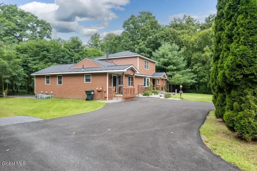 3400-3402 E Lydius Street, Guilderland, NY 12303 - #2