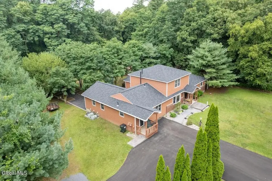 3400-3402 E Lydius Street, Guilderland, NY 12303 - #3