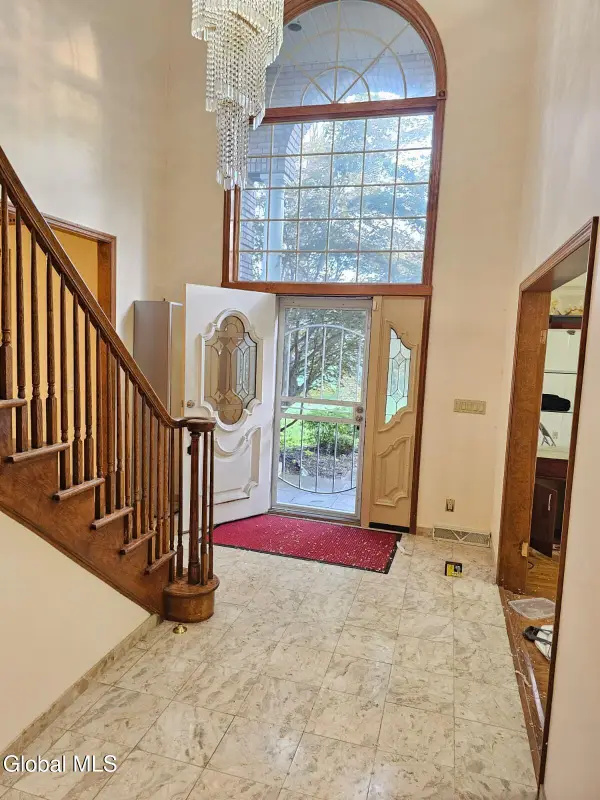 101 Old Niskayuna Road, Albany, NY 12211