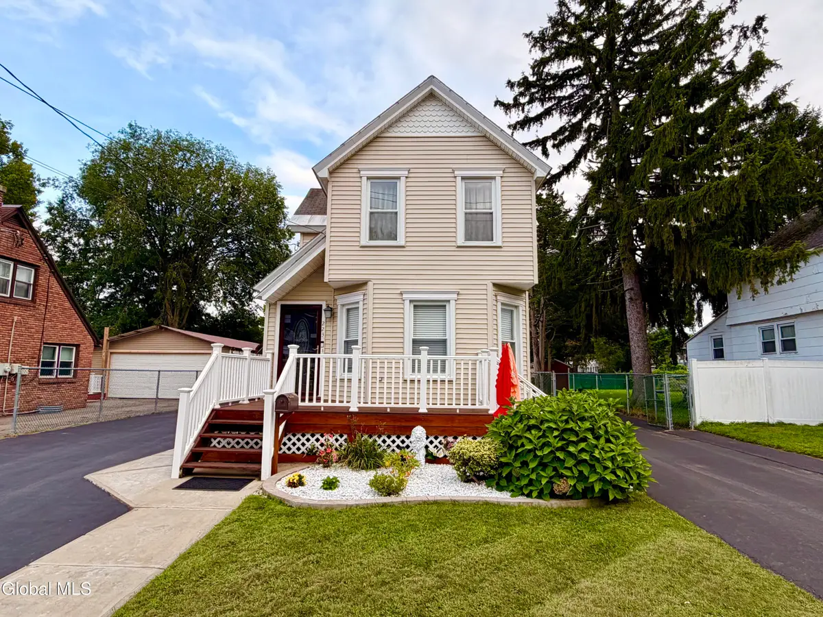 223 Edward Street, Schenectady, NY 12304 - #1