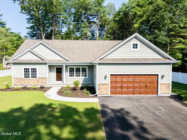 23 Mountainview Terrace, Queensbury, NY 12845
