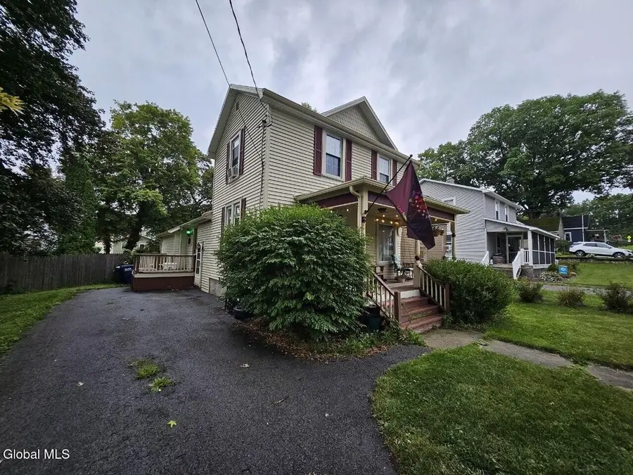 529 Tilden Street, Oneida, NY 13421 - #2