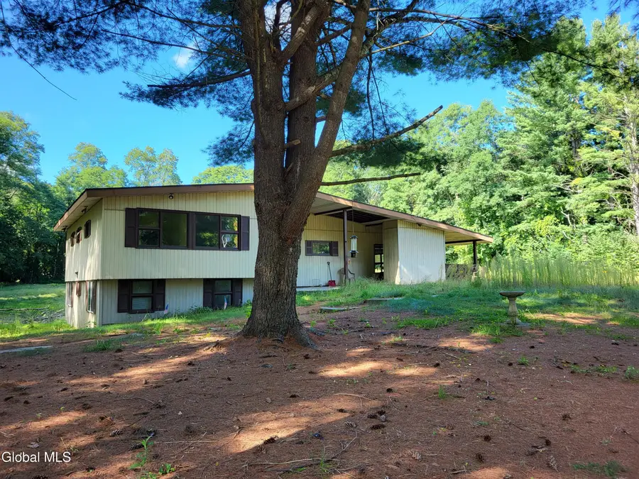 639 Mac Elroy Road, Ballston Lake, NY 12019 - #2