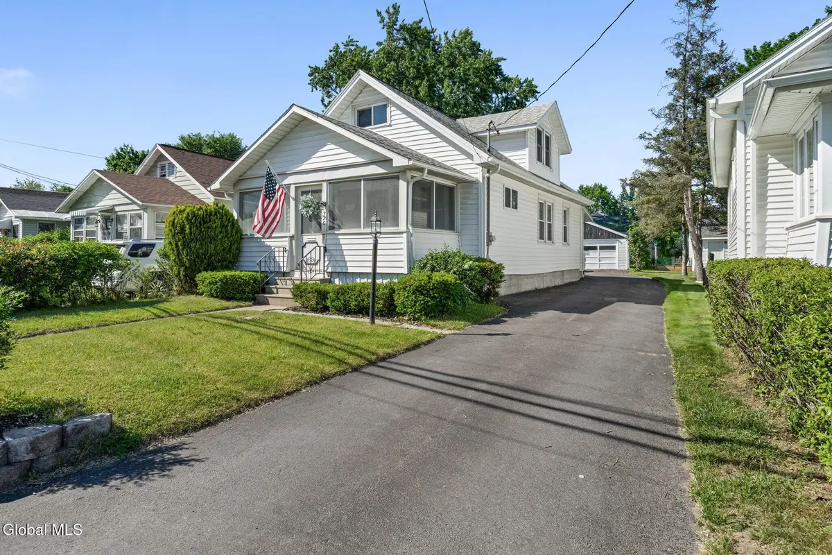 370 Princetown Road, Rotterdam, NY 12306 - #1