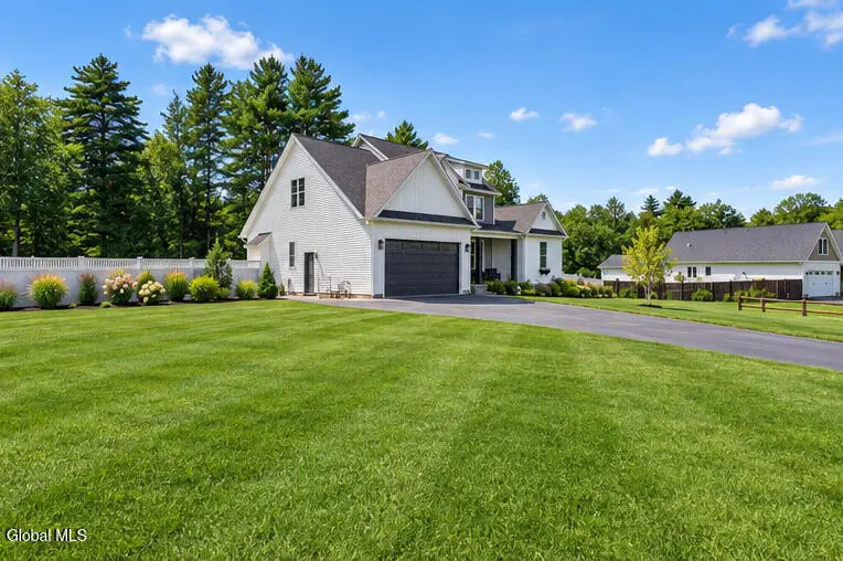 4 Magnolia Court, Ballston Spa, NY 12020 - #3
