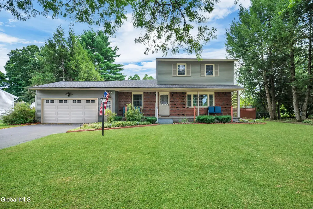 15 Walter Drive, Saratoga Springs, NY 12866 - #1