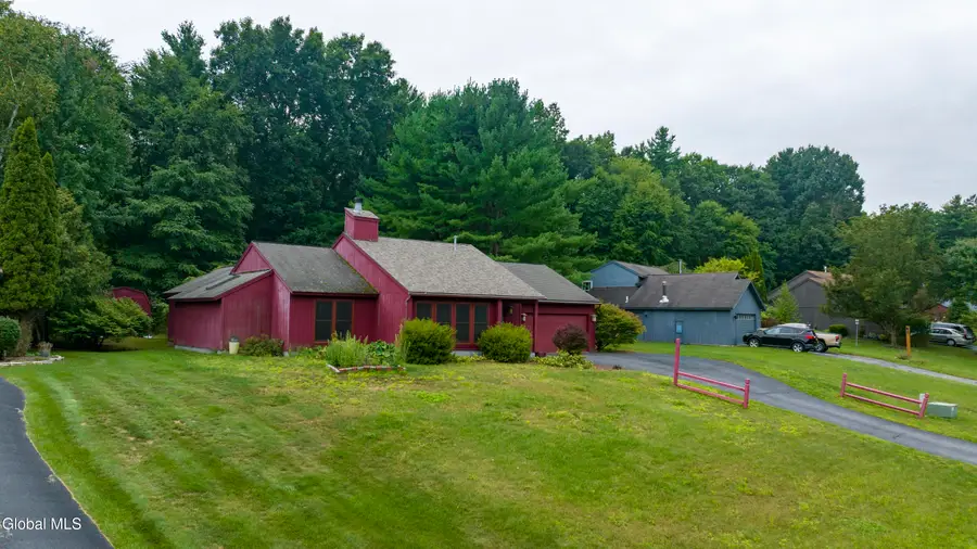 85 Meadow Rue Place, Malta, NY 12020 - #2