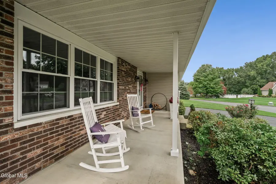 313 Debbie Drive, Rotterdam, NY 12306 - #2
