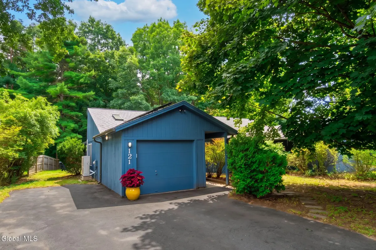 121 Arrow Wood Place, Malta, NY 12020 - #1
