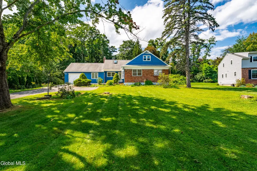 4132 Buckingham Drive, Niskayuna, NY 12304 - #3