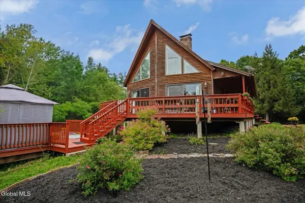 83 Stoddard Road, Hampton, NY 12837