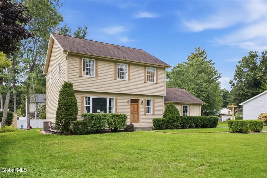 16 Oak Tree Circle, Queensbury, NY 12804 - #3