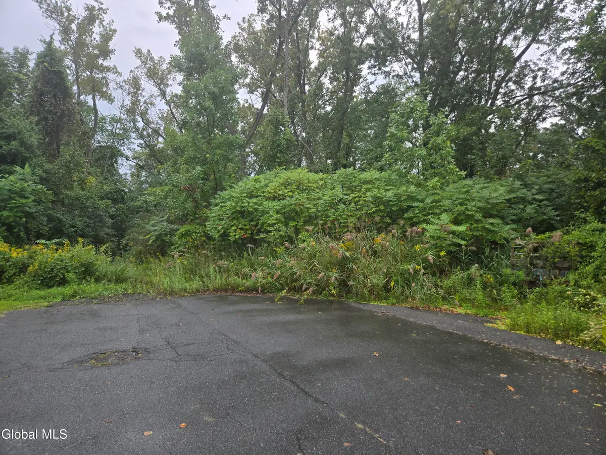 1 Washington Street, Colonie, NY 12110 - #1
