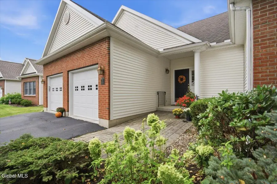 11 Conway Circle, Albany, NY 12211 - #2