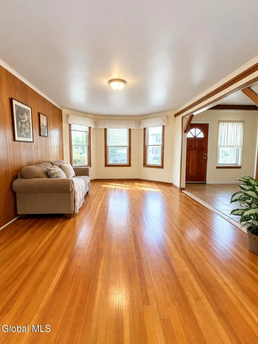 1033 Eastern Avenue, Schenectady, NY 12308 - #3