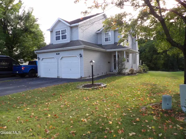 16 Brook Street, East Greenbush, NY 12144
