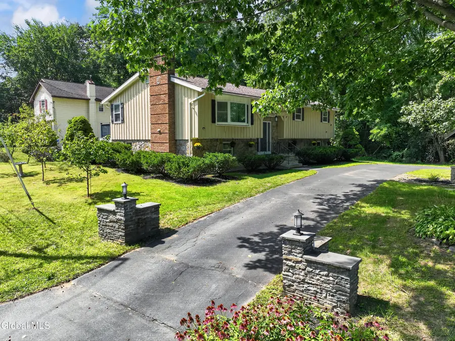 16 Golf Road, Schenectady, NY 12304 - #2