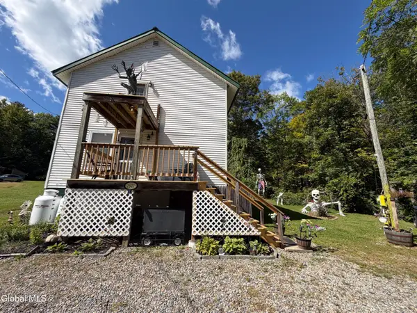 2521 Nys Route 9n, Crown Point, NY 12928