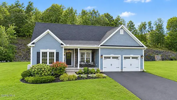 6 Birch Court, North Greenbush, NY 12180