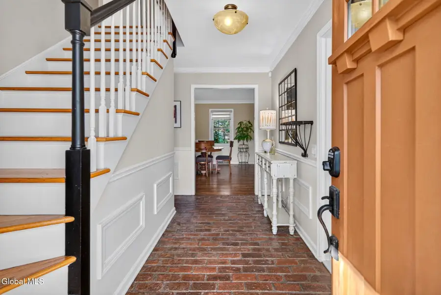 41 St Agnes Lane, Albany, NY 12211 - #2