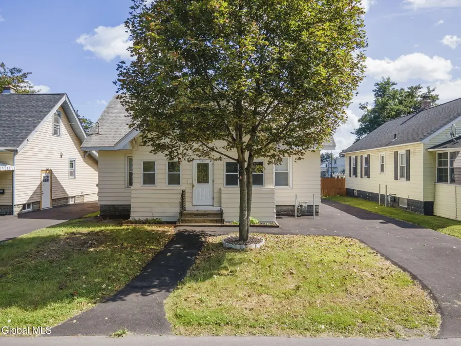 1231 N Westcott Road, Rotterdam, NY 12306 - #2