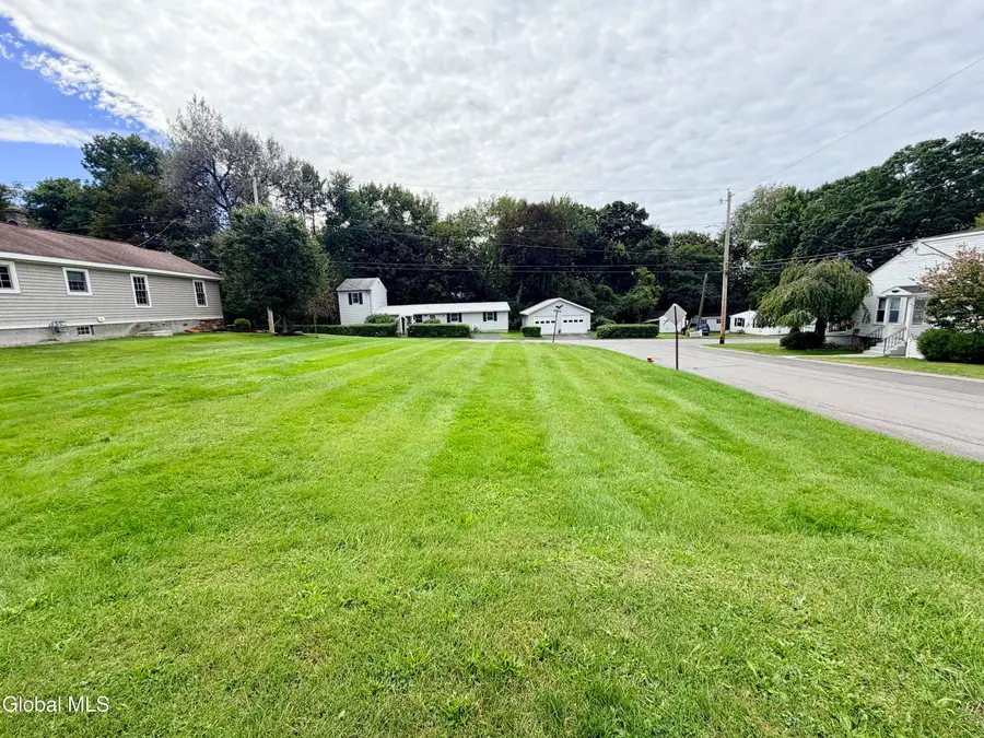 83 Greenwood Avenue, Amsterdam, NY 12010 - #3