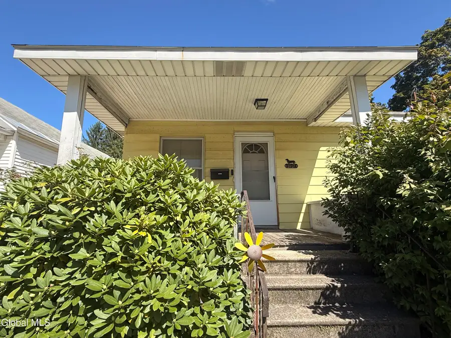 1017 Raymond Street, Schenectady, NY 12308 - #3