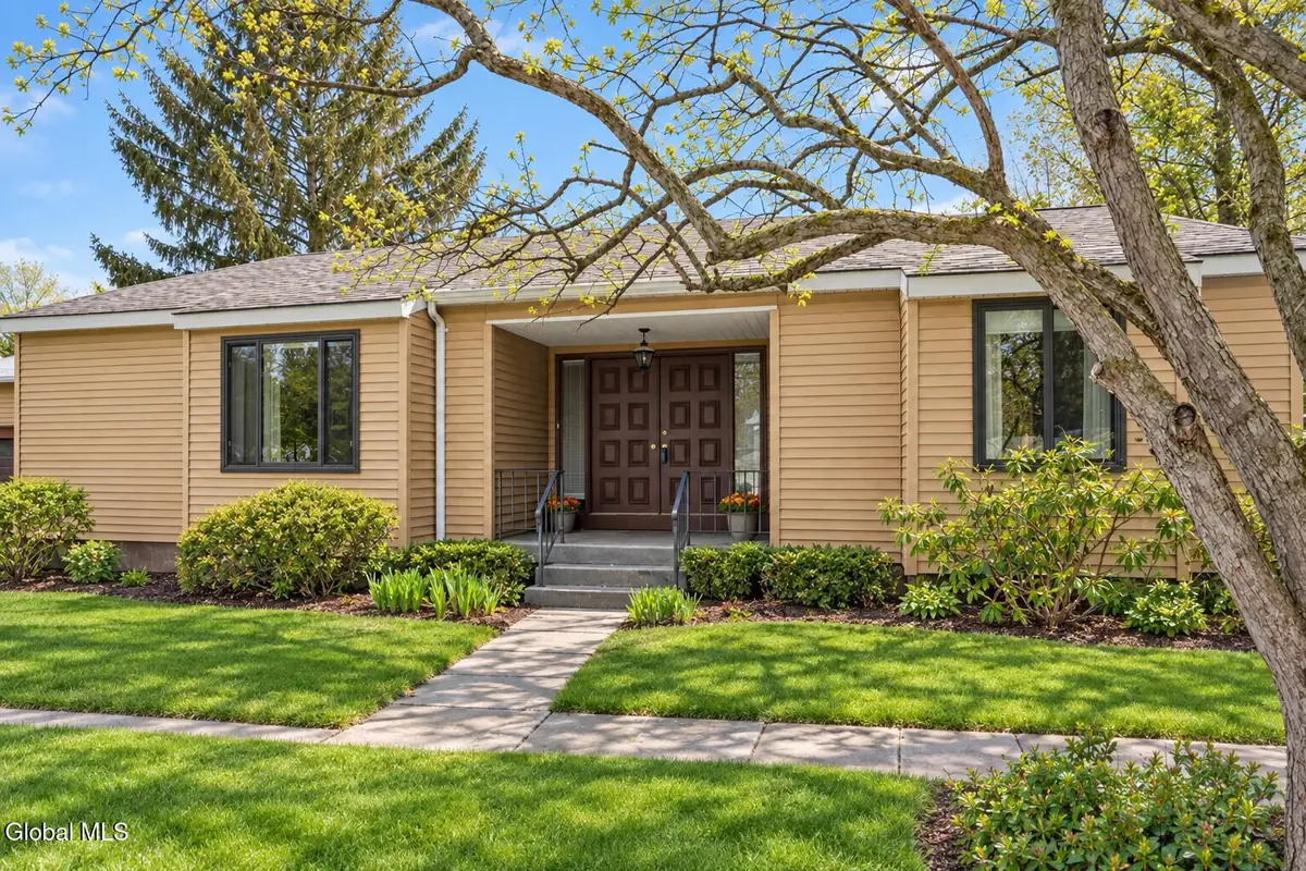 2 Loudonwood E, Albany, NY 12211 - #1