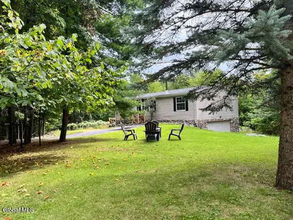 434 Potter Hill Road, Bolton, NY 12814