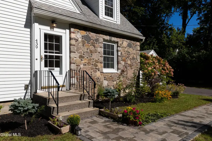 439 Wellington Road, Bethlehem, NY 12054 - #2