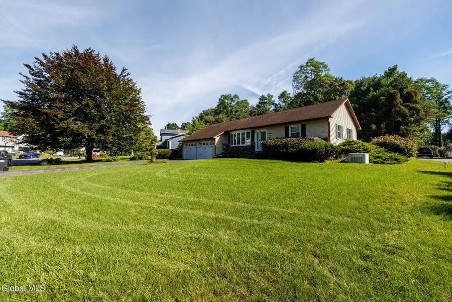 127 Sylvia Lane, Rotterdam, NY 12306 - #2