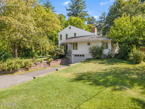 796 Feura Bush Road, Bethlehem, NY 12054