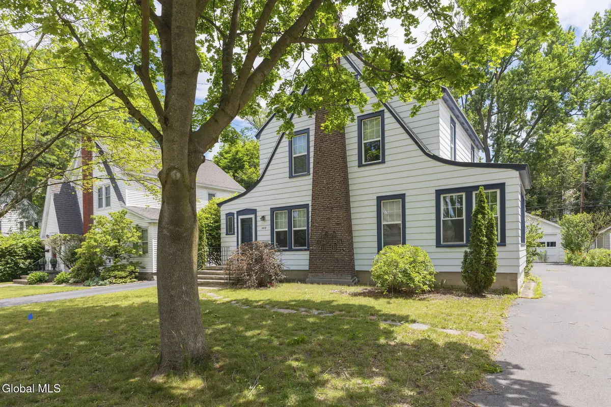 1476 Regent Street, Niskayuna, NY 12309 - #1
