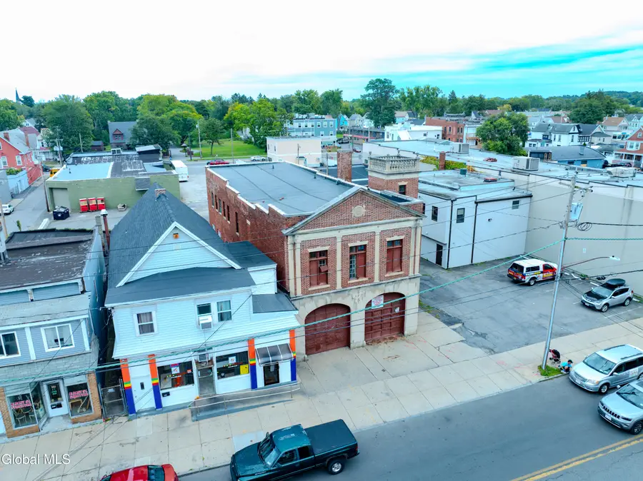 907 Albany Street, Schenectady, NY 12307 - #2