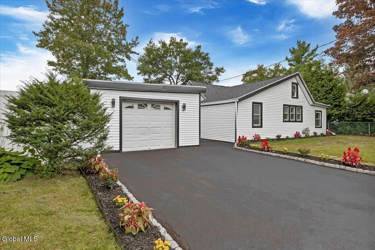 5 Marquette Avenue, Latham, NY 12110 - #1