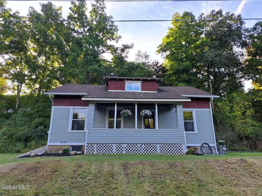 4 Washington Avenue #4, Round Lake, NY 12151 - #3