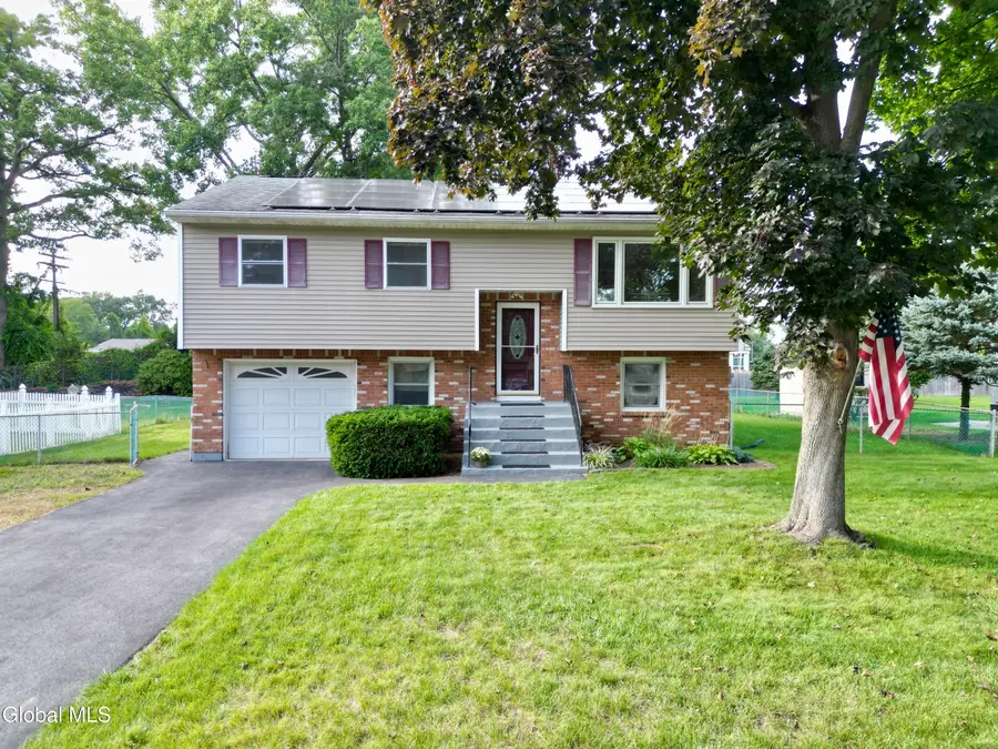 29 Myers Court, Colonie, NY 12205 - #2