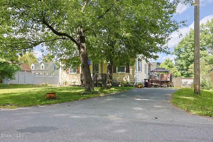37 Marion Avenue, North Greenbush, NY 12198 - #2