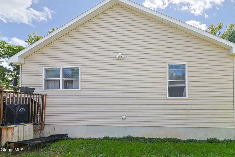 37 Marion Avenue, North Greenbush, NY 12198 - #3