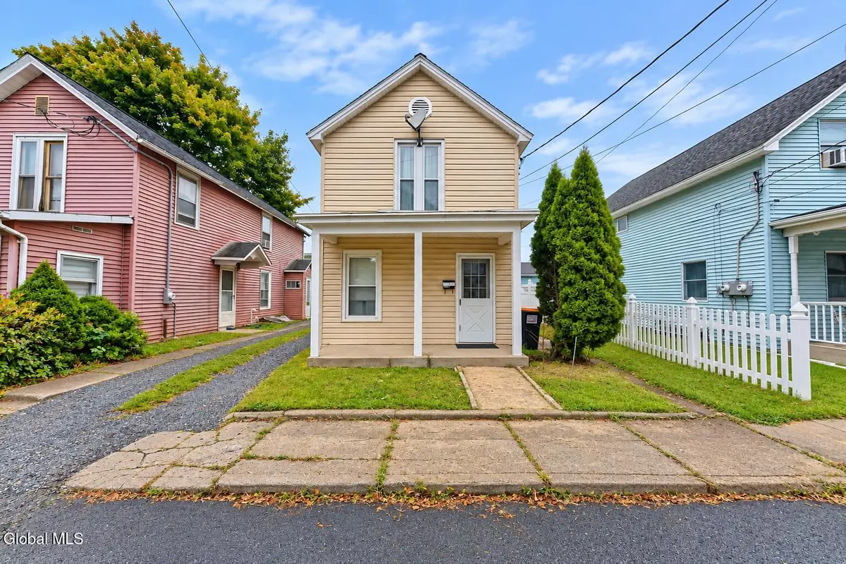 512 Grand Street, Mechanicville, NY 12118 - #1